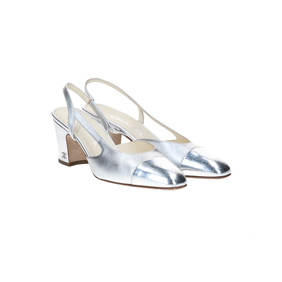 CHANEL SLINGPUMPS SCHUHE AUS LEDER IN SILBERN GR. 36 (A G311318)