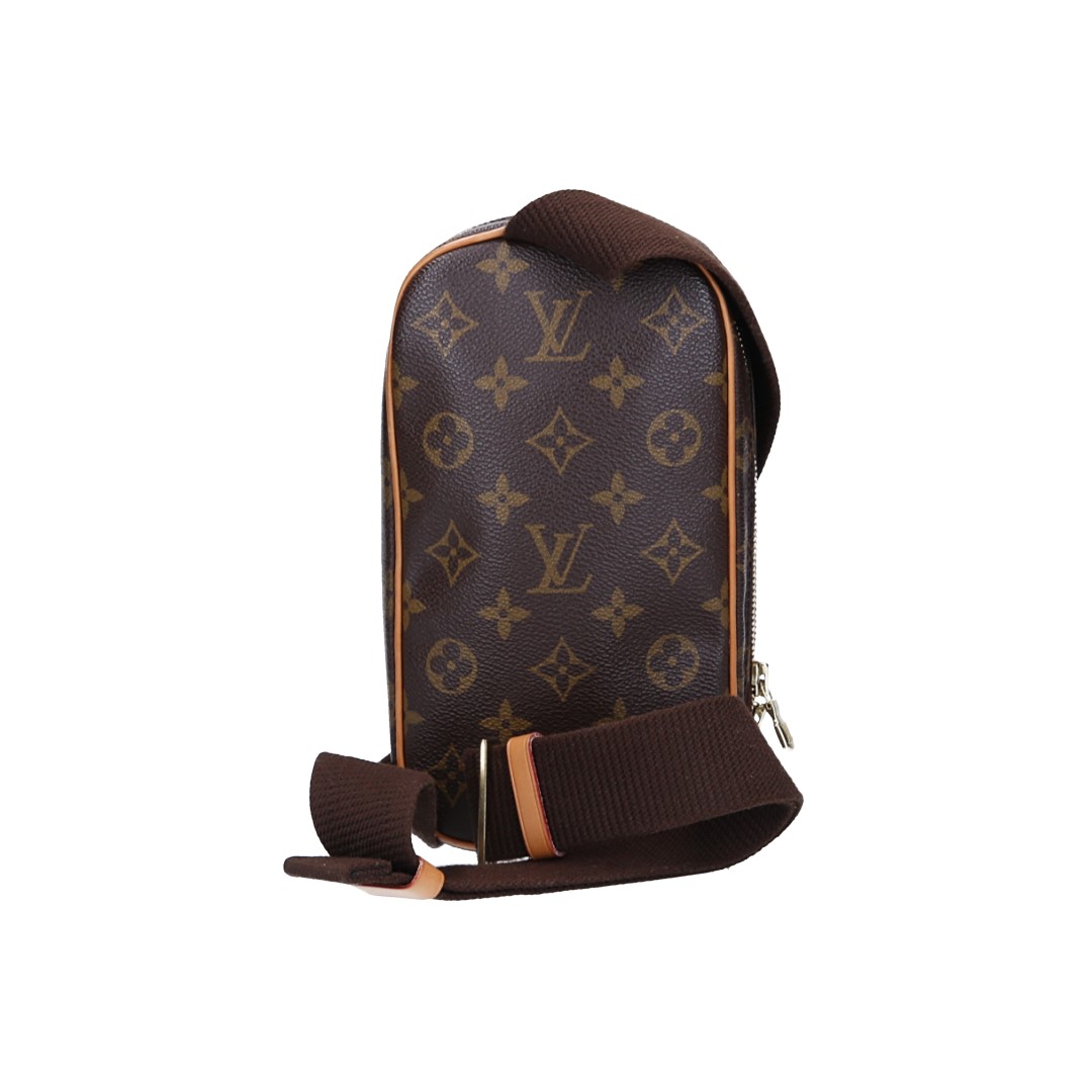 47269_Louis-Vuitton_Umh-ngetasche_Monogram_2D_0006