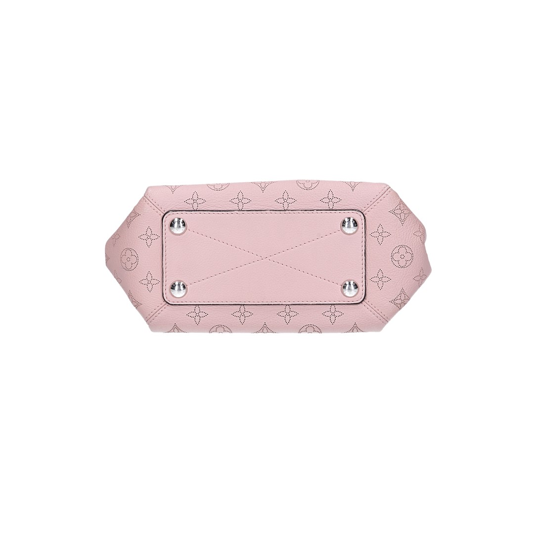 LOUIS VUITTON BABYLONE CHAIN BB HANDTASCHE AUS MONOGRAM MAHINA LEDER IN MAGNOLIA (M51219)