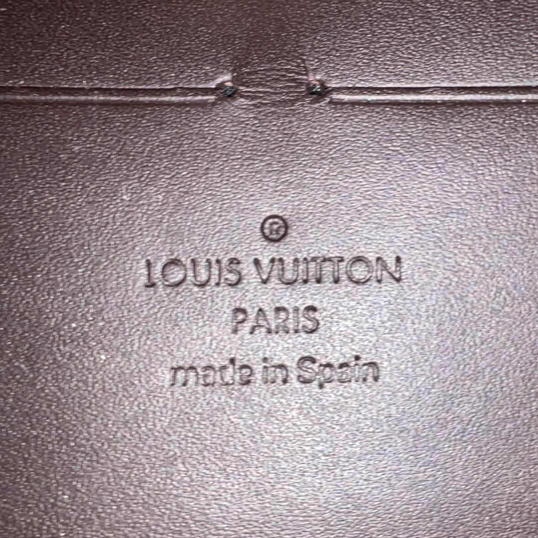 LOUIS VUITTON GELDBÖRSE 'ZIPPY' AUS MONOGRAM VERNIS LEDER IN AMARANTH (M93522)