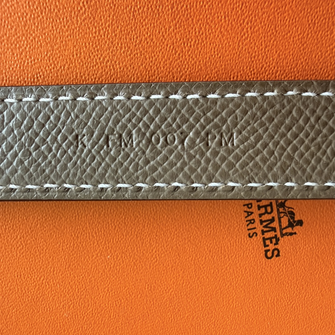 HERMÈS SHOULDER STRAP 'ZIGZAG' MADE OF SWIFT CALF LEATHER AND TEXTILE IN GOLD/WHITE/GOLD WITH GHW