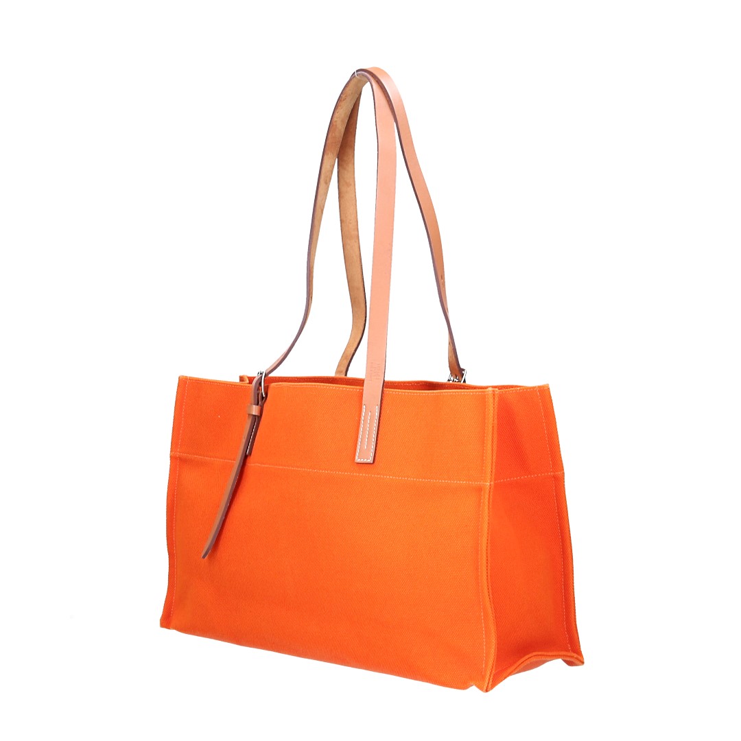 HERMÈS POOL BAG MM HANDBAG MADE OF TEXTILE