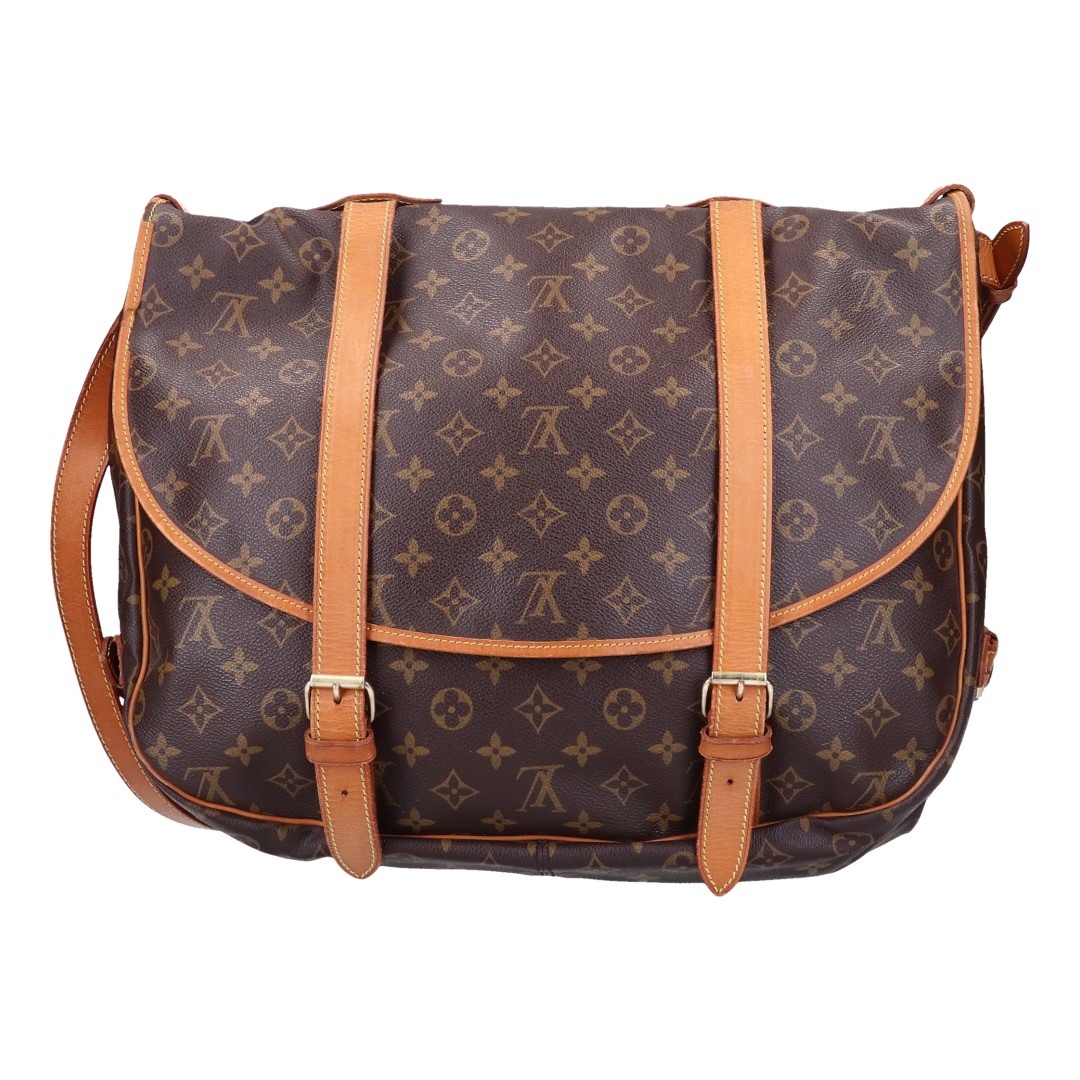 43814-Louis-Vuitton-Saumur-Monogram-Canvas_2D_0002