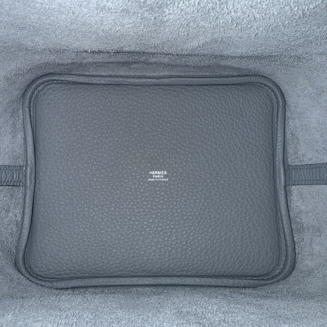 HERMÈS PICOTIN LOCK 22 HENKELTASCHE AUS TAURILLON CLEMENCE LEDER IN GRIS PANTIN MIT PHW