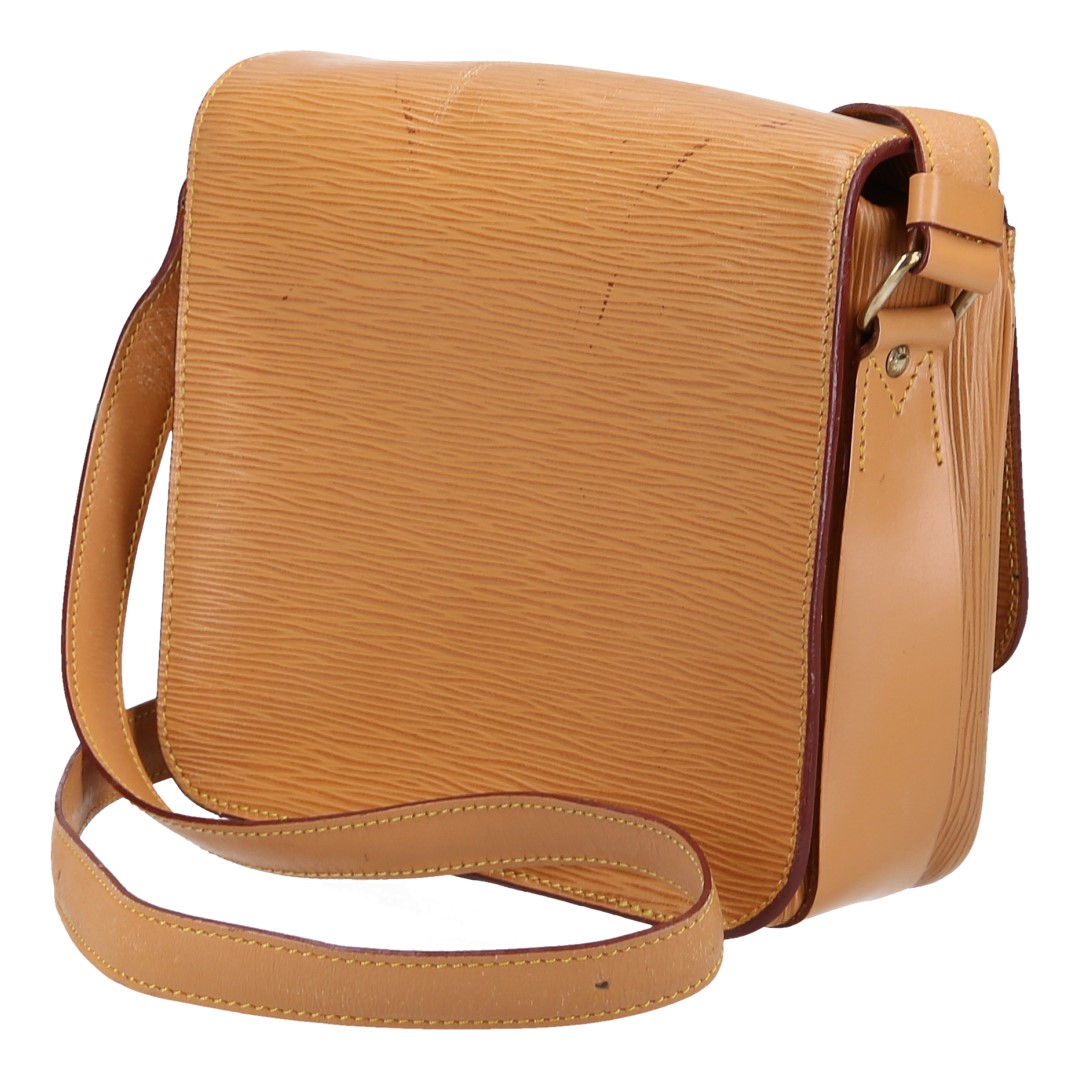 LOUIS VUITTON CARTOUCHIÈRE UMHÄNGETASCHE AUS EPI LEDER IN WINNNIPEG SABLE (M52246)