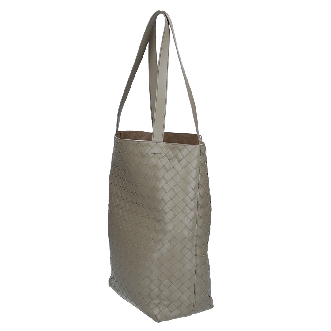 BOTTEGA VENETA KLEINE NORTH-SOUTH HANDTASCHE AUS INTRECCIATO KALBSLEDER IN TRAVERTINE