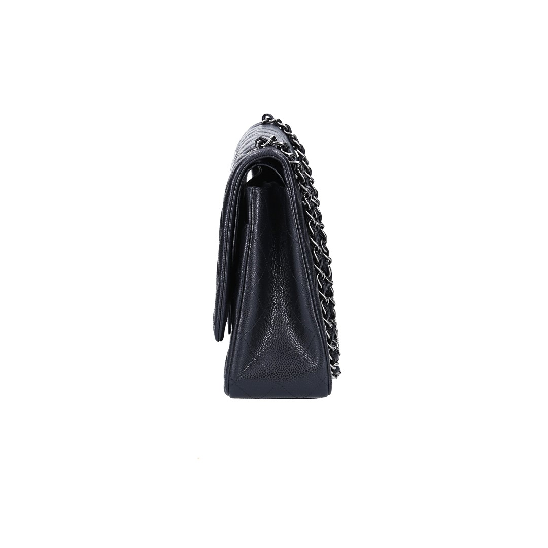 CHANEL TIMELESS DOUBLE FLAP HANDTASCHE (MAXI) AUS KALBSLEDER IN SCHWARZ MIT SGHW (A58601)