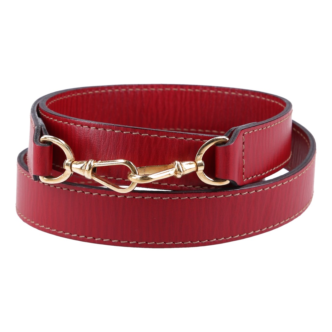 40540-Schulterriemen_2D_0002 WHOISLOUIS.COM SCHMALER SCHULTERRIEMEN AUS RINDSLEDER IN ROT