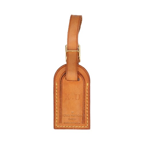 LOUIS VUITTON - K.U - KLEINER ADRESSANHÄNGER MIT INITIALEN AUS VVN LEDER IN MITTELBRAUN