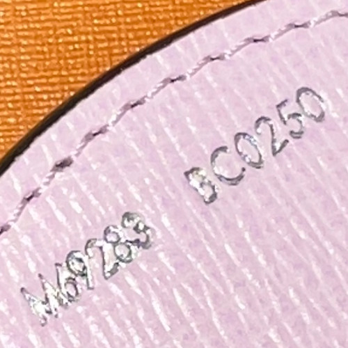 45534-Louis-Vuitton-Charm_2D_0006
