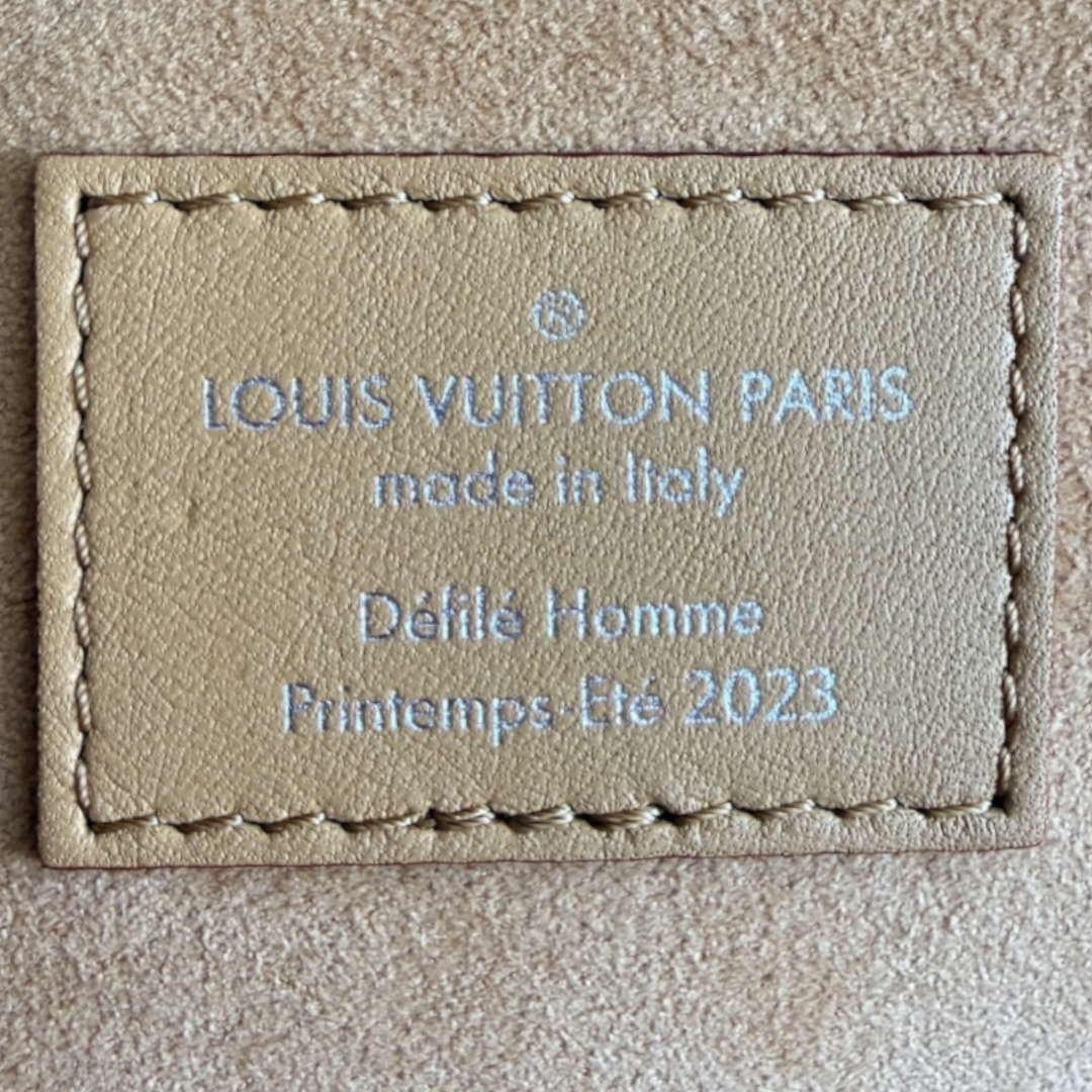 LOUIS VUITTON FORTUNE COOKIE CLUTCH HANDTASCHE AUS LEDER (M82025)