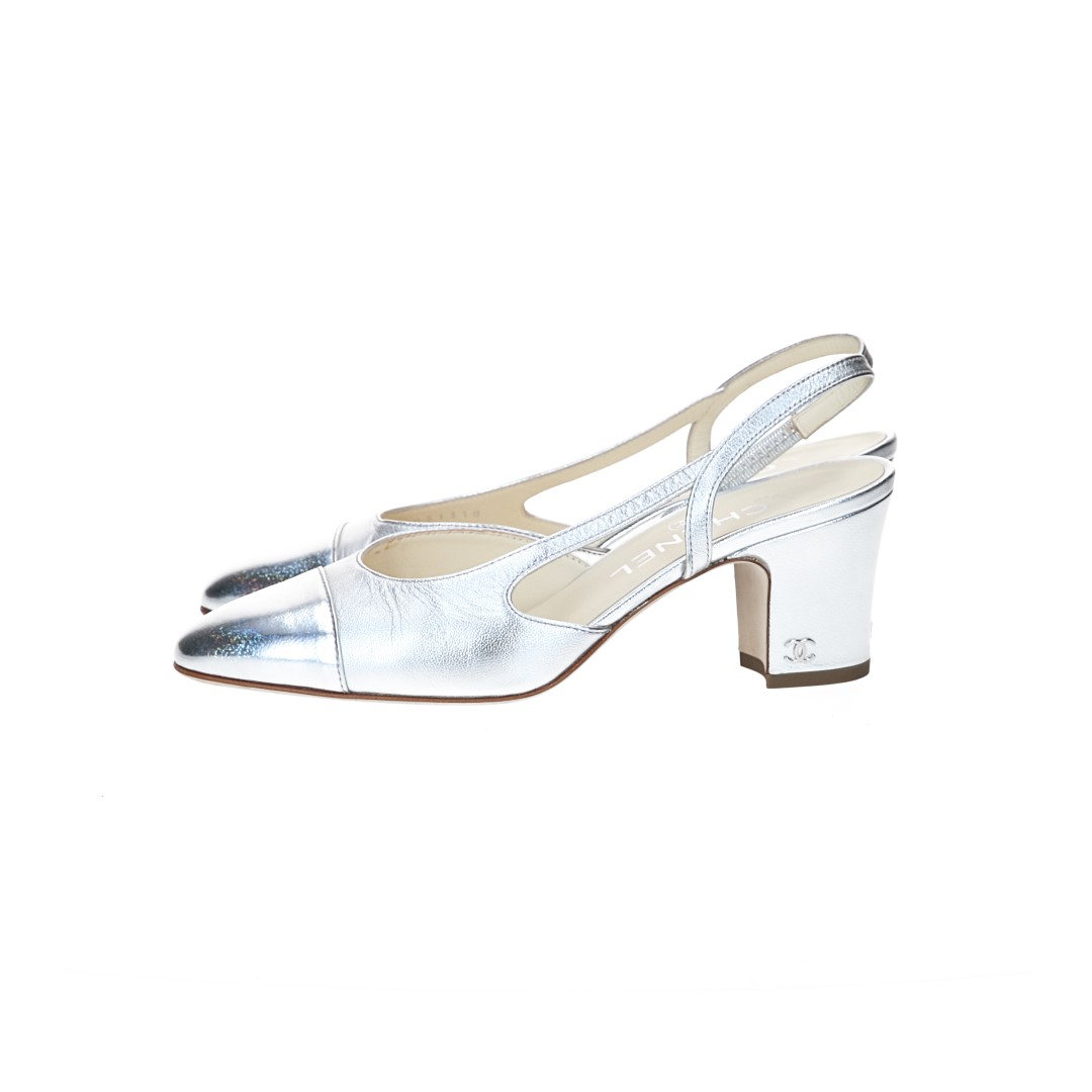 CHANEL SLINGPUMPS SCHUHE AUS LEDER IN SILBERN GR. 36 (A G311318)