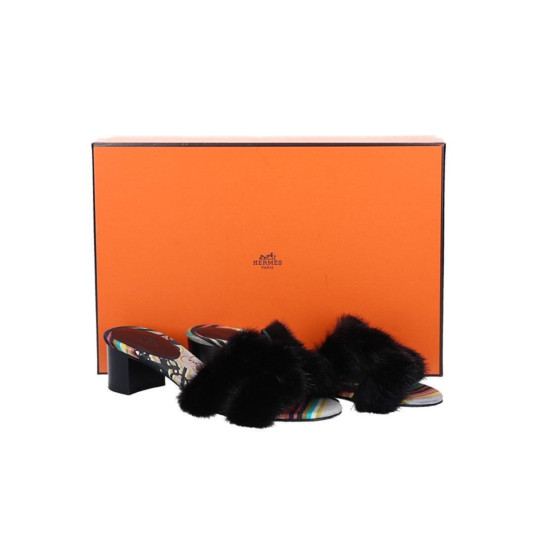 HERMÈS SANDALEN 'OASIS' AUS NERZ, LEDER UND TEXTIL IN NOIR IN GR. 36