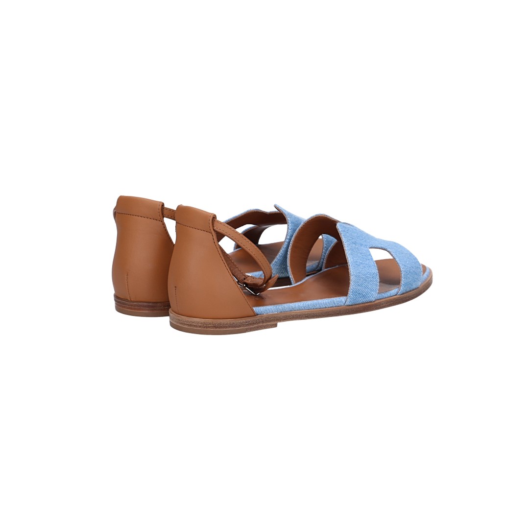 HERMÈS SANDALE 'SANTORINI' AUS KALBSLEDER IN BLEU CLAIR/NATUREL IN GR. 38,5