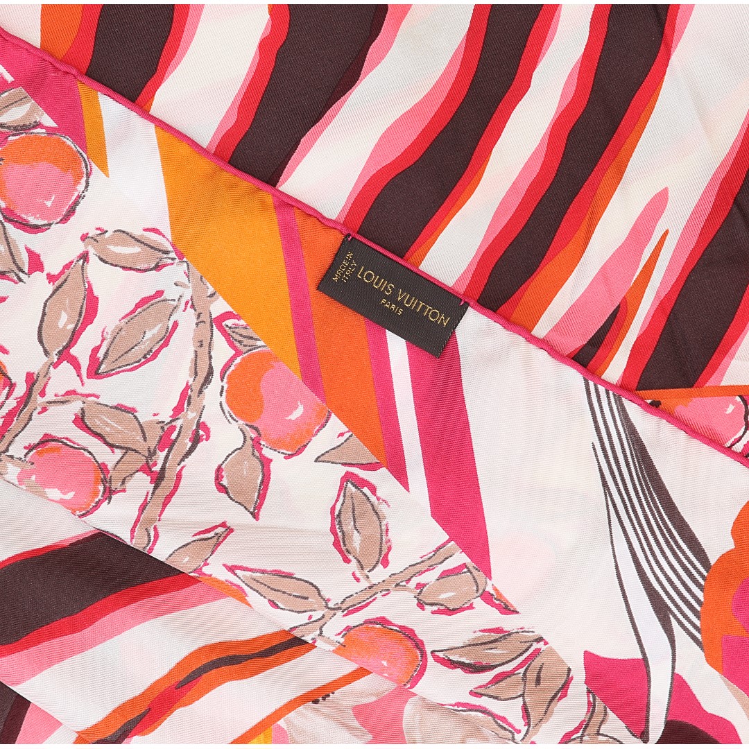 49900-LouisVuitton-Tuch-Blumen_2D_0004 LOUIS VUITTON CARRÉ TUCH 85 x 85 AUS SEIDE (400505)