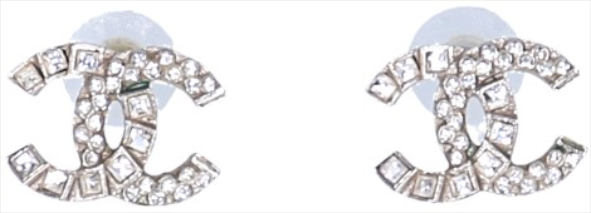 CHANEL OHRSTECKER AUS SILBERFARBENEM METALL UND STRASS IN KRISTALL