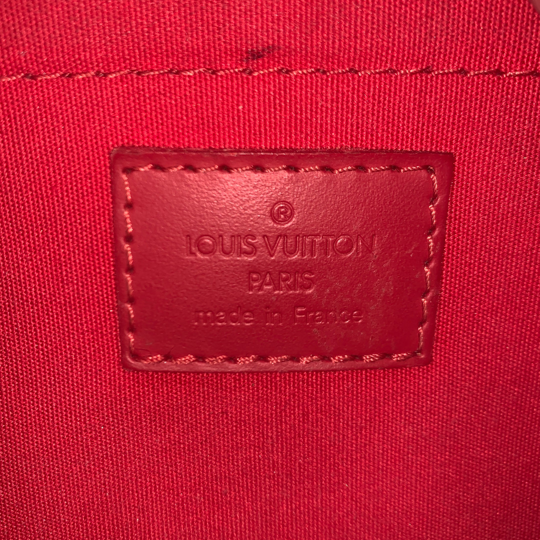 LOUIS VUITTON DHANURA MM HENKELTASCHE AUS EPI LEDER IN ROUGE (M5910E)