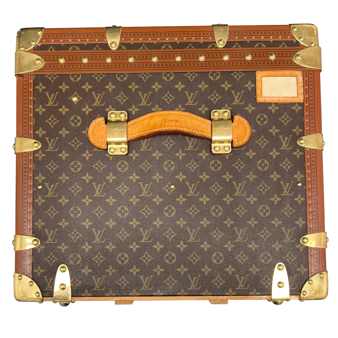 LOUIS VUITTON MALLE COURRIER TRUHE AUS MONOGRAM CANVAS MIT DEUX CHÂSSIS (M13229)