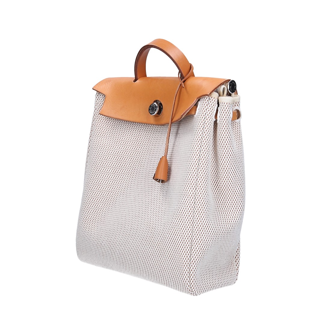 44537_Louis-Vuitton_Rucksack_2D_0004