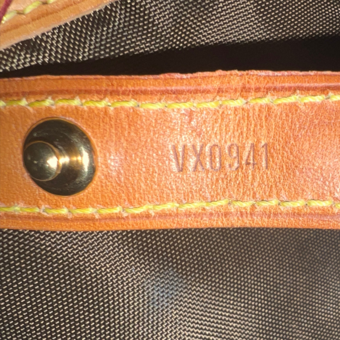 49025-LouisVuitton-Anzugtasche-Monogram_2D_0007