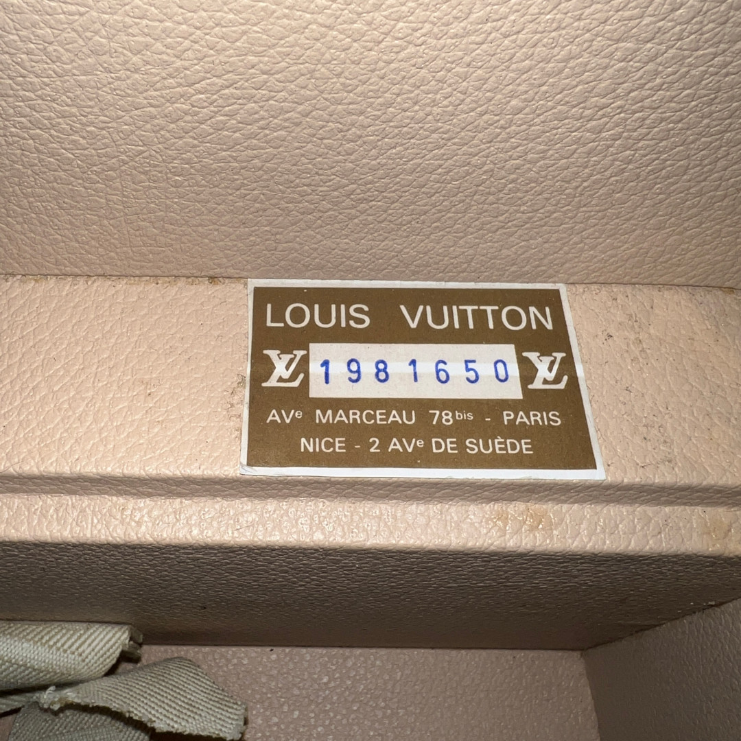 48338_Louis-Vuitton_Koffer_Monogram_2D_0017 LOUIS VUITTON BISTEN 65 KOFFER AUS MONOGRAM CANVAS (M21325)