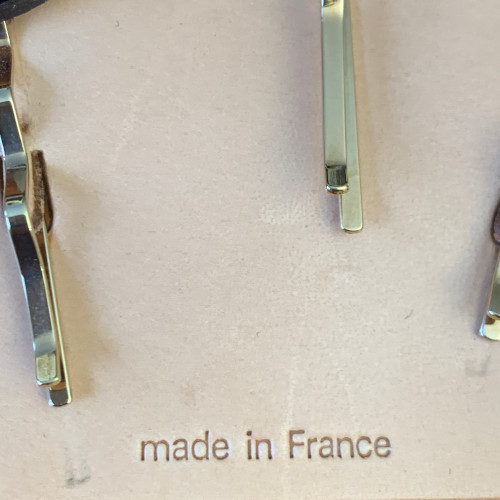 LOUIS VUITTON HAARACCESSOIRE SET AUS MONOGRAM VERNIS LEDER, VVN LEDER & METALL