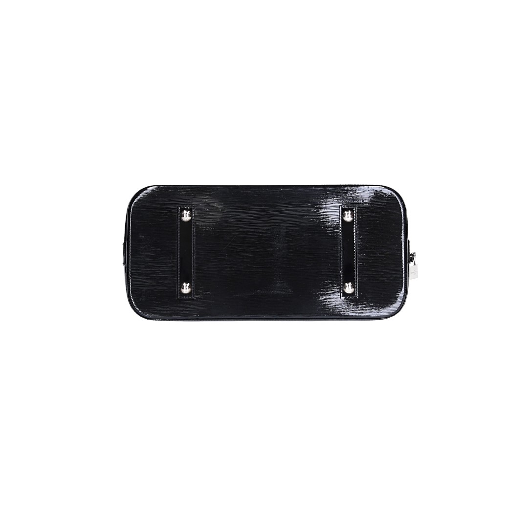 48711-LouisVuitton-Alma-Schwarz_2D_0009