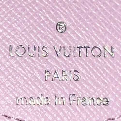 LOUIS VUITTON SCHLÜSSELANHÄNGER & TASCHENSCHMUCK 'ILLUSTRE' AUS MONOGRAM ESCALE CANVAS (M69283)