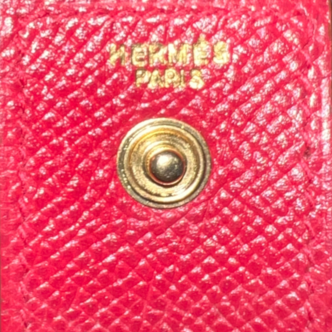 HERMÈS ETUI AUS GENARBTEM LEDER IN ROT MIT GHW