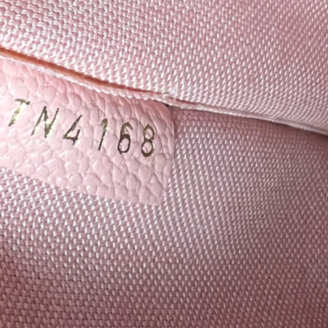 LOUIS VUITTON DAILY POCHETTE CLUTCH AUS MONOGRAM EMPREINTE LEDER IN ROSÉ POUDRE (M62938)