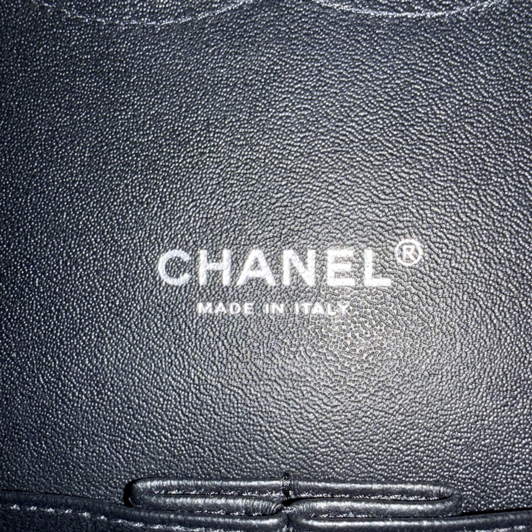 CHANEL TIMELESS DOUBLE FLAP HANDTASCHE (MAXI) AUS KALBSLEDER IN SCHWARZ MIT SGHW (A58601)