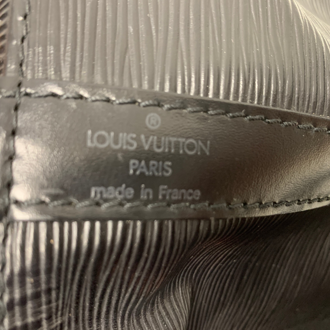 48997-LouisVuitton-Noe-Schwarz_2D_0013 LOUIS VUITTON NOÉ PETIT MODEL SCHULTERTASCHE AUS EPI LEDER IN KOURIL SCHWARZ (M41102)