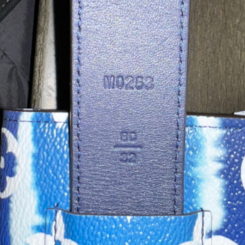 45381-Louis-Vuitton-G-rtel_2D_0011 LOUIS VUITTON DAILY MULTI POCKET GÜRTELTASCHE AUS MONOGRAM ESCALE CANVAS (M0253W)