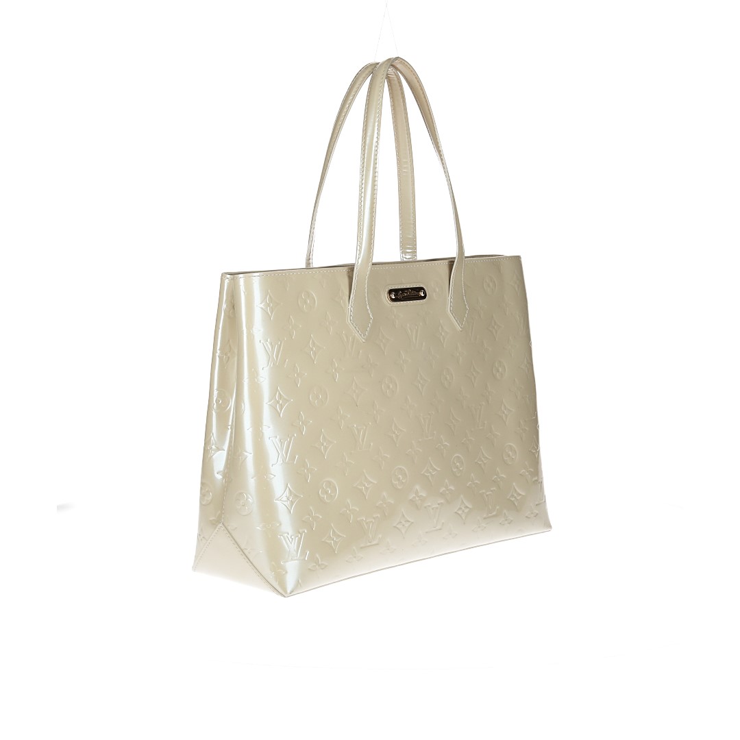 LOUIS VUITTON WILSHIRE MM SCHULTERTASCHE AUS MONOGRAM VERNIS LEDER