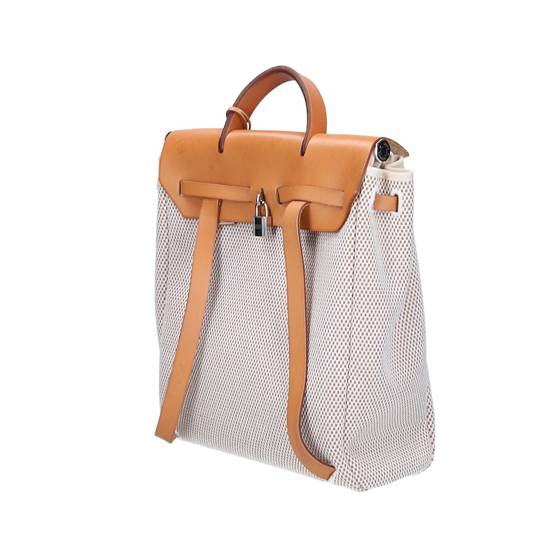 44537_Louis-Vuitton_Rucksack_2D_0008