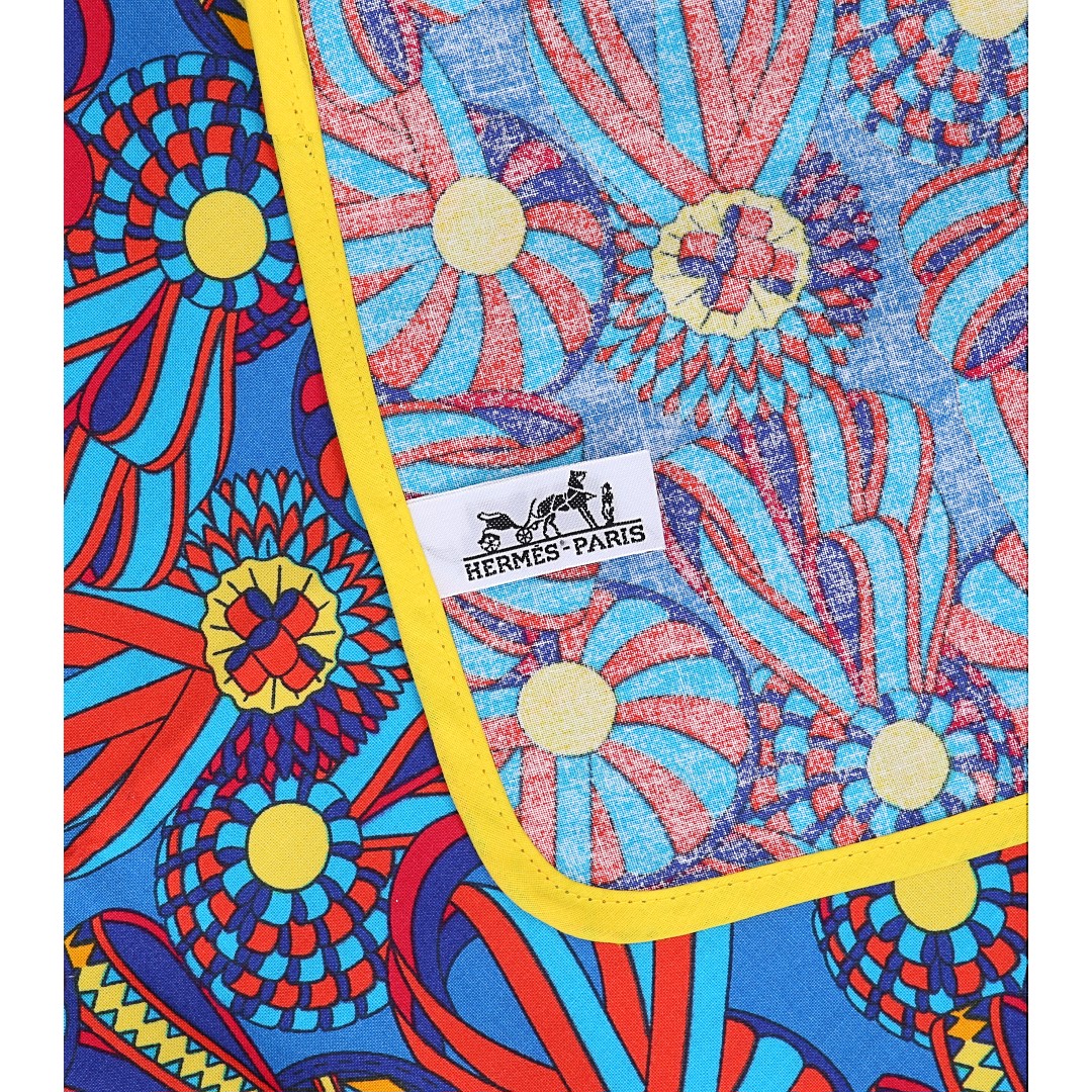 HERMÈS 7 X COTTON TOWEL WITH DESIGN
