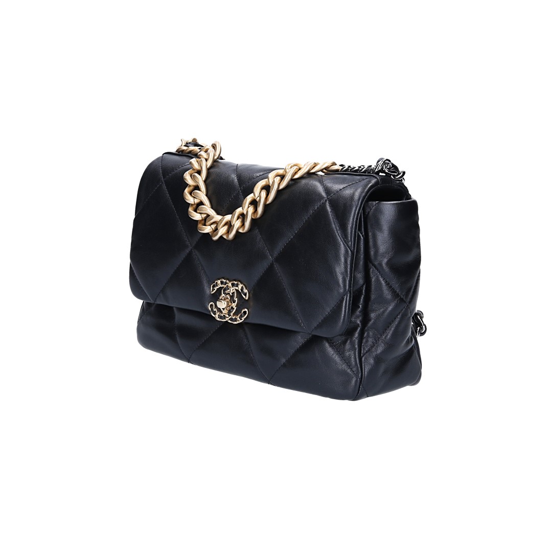 CHANEL 19 GROßE PATTENTASCHE HANDTASCHE AUS LAMMLEDER IN SCHWARZ (AS1161)