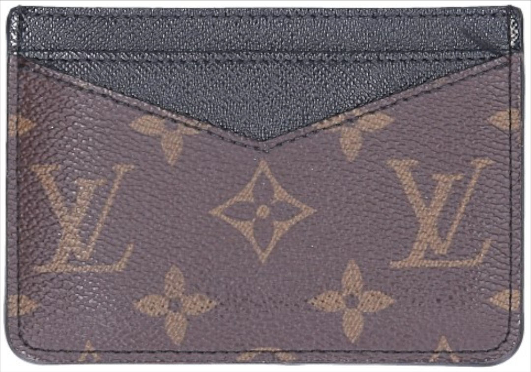Louis Vuitton Coin Cardholder Made of Taiga Leather in Noir (M62914)