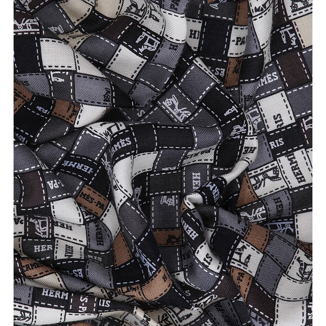 HERMÈS CASHMERE/SILK SCARF 140 x 140 CM SCARF 'FANTAISIE D'ETRIERS' BY VIRGINIE JAMIN