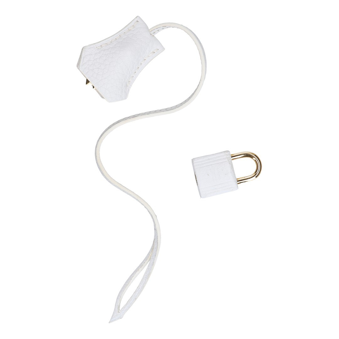 45772-Hermes-Schloss_2D_0004 HERMÈS SCHLOSS NO. 161 MIT ZWEI SCHLÜSSELN UND SCHLÜSSELGLOCKE FARBE GOLD/WEISS BSPW. FÜR KELLY, BIR