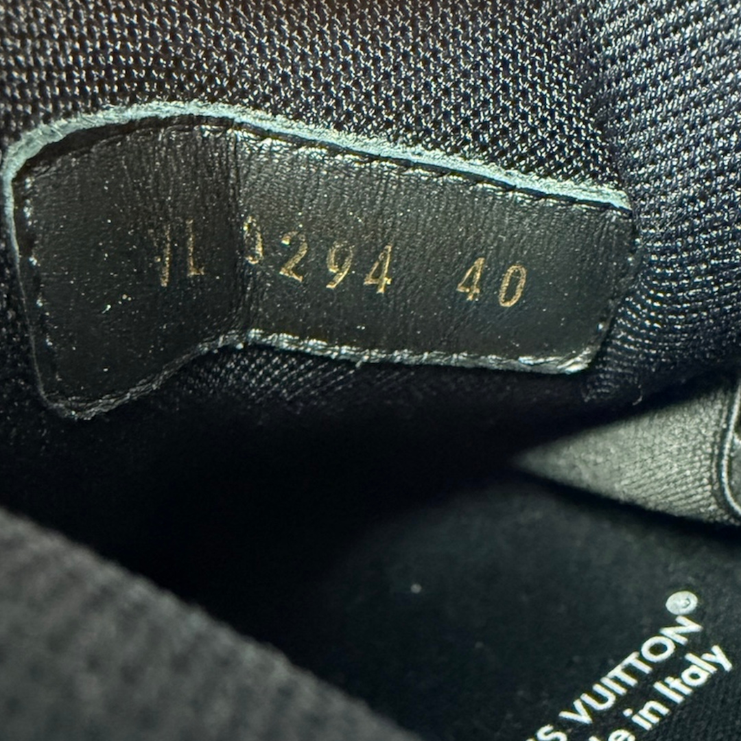 LOUIS VUITTON SNEAKER SCHUHE 'LV TRAINER MAXI' AUS KALBSLEDER UND MONOGRAM DENIM IN SCHWARZ GR. 40 (1AGZBP)