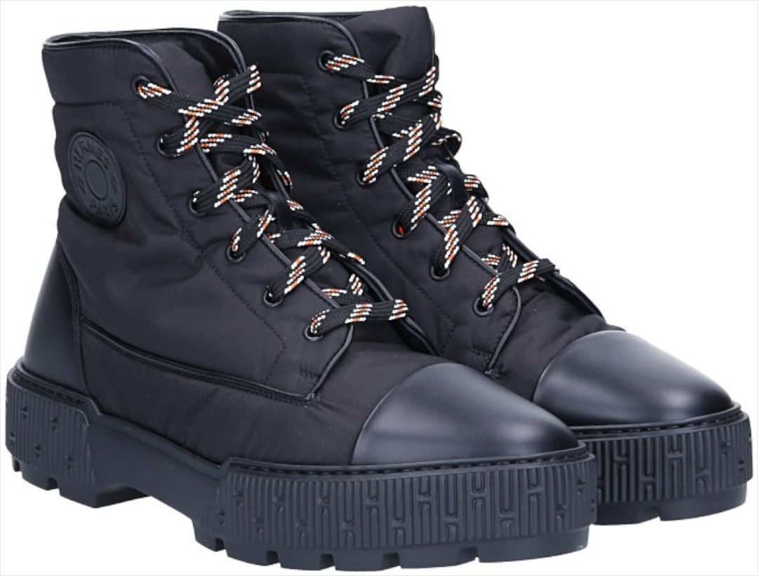 HERMÈS STIEFELETTEN 'FRESH' AUS FALLSCHIRMSEIDE UND KALBSLEDER MIT GUMMISOHLE IN NOIR GR. 42