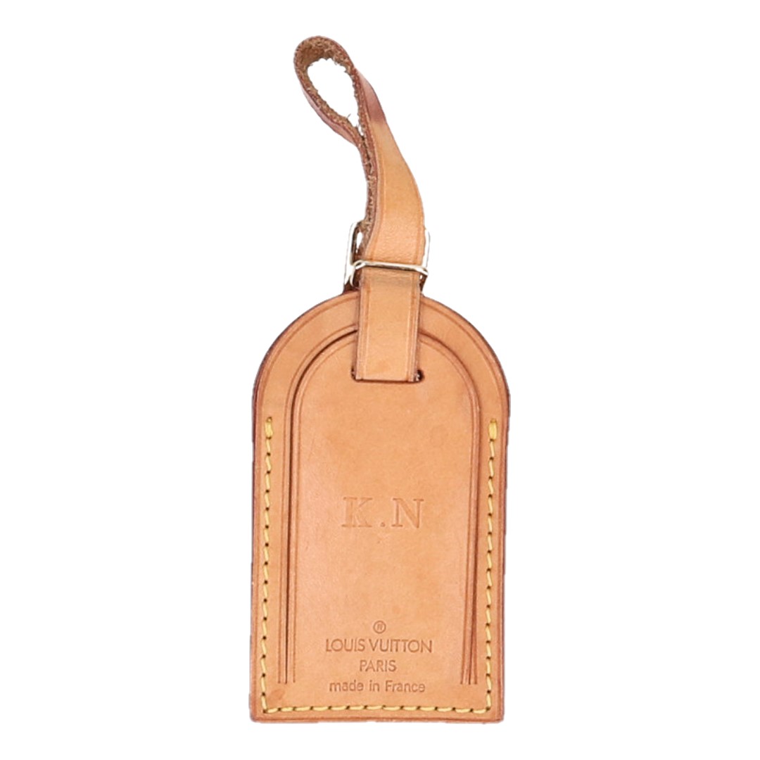 43686-Louis-Vuitton-Travel-Tag_2D_0001 LOUIS VUITTON ADRESSANHÄNGER - TRAVEL TAG MIT INITIALEN AUS VVN LEDER IN MITTELBRAUN