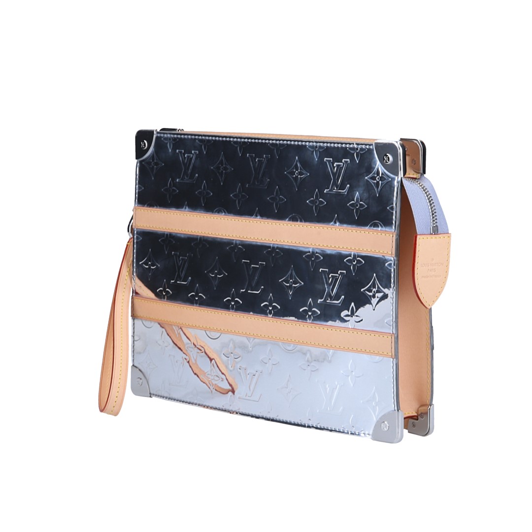 46703-Louis-VUitton-Pochette-Monogram_2D_0003