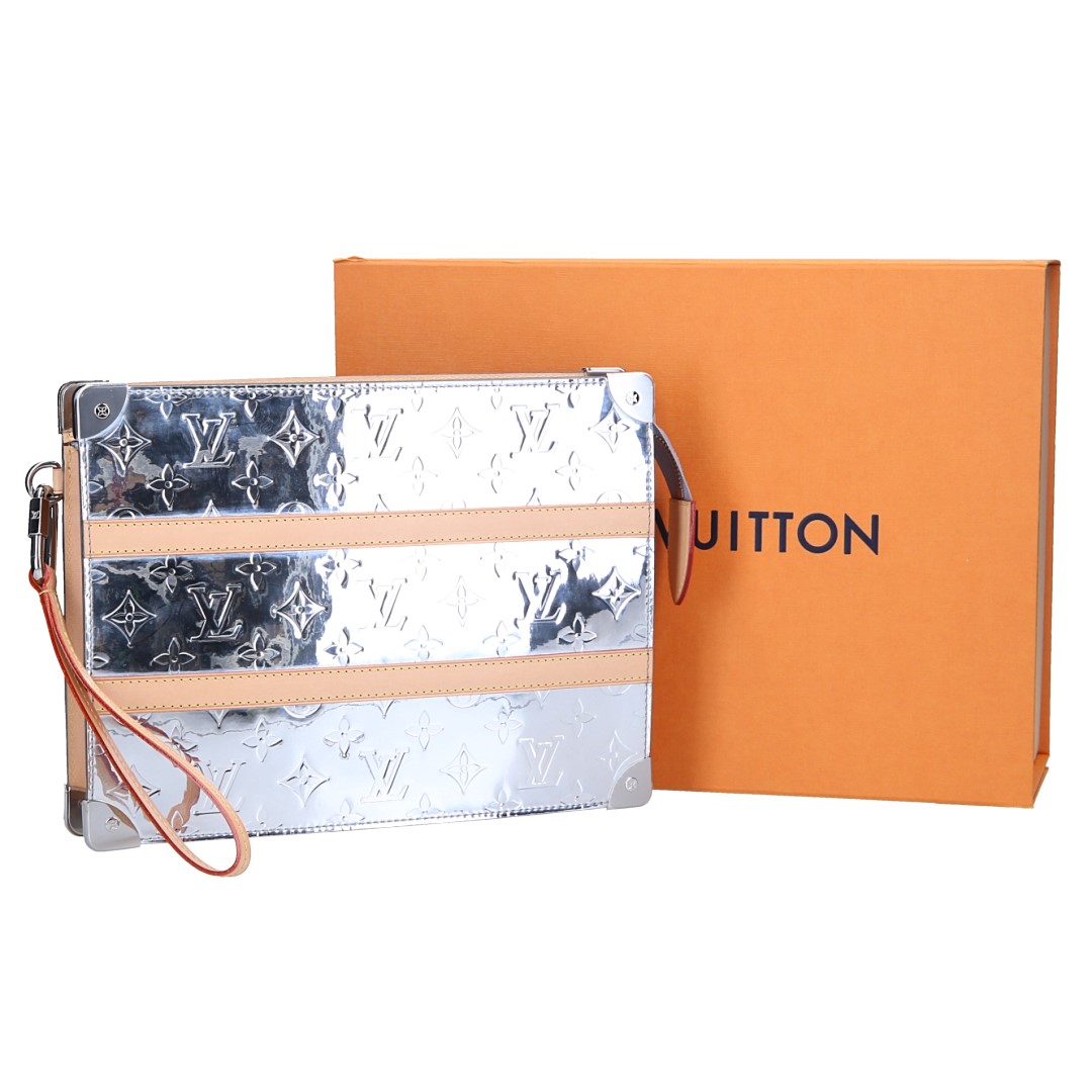 46703-Louis-VUitton-Pochette-Monogram_2D_0002