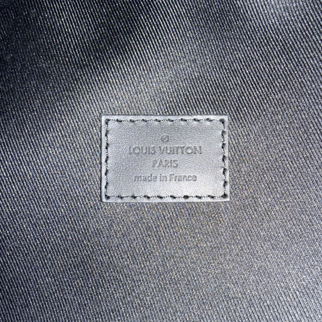 LOUIS VUITTON DISCOVERY MM RUCKSACK AUS MONOGRAM ECLIPSE CANVAS (M22545)