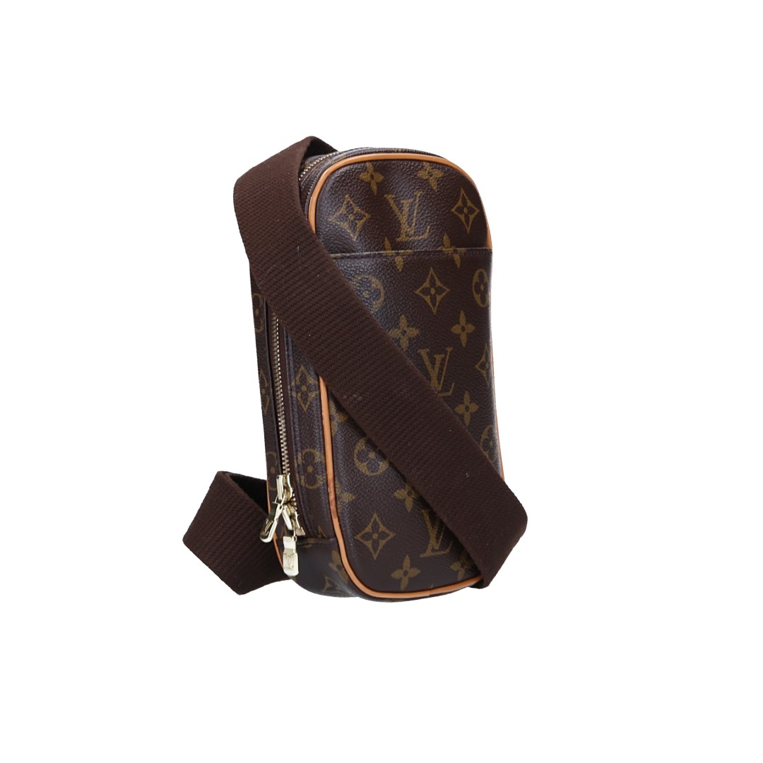 47269_Louis-Vuitton_Umh-ngetasche_Monogram_2D_0009