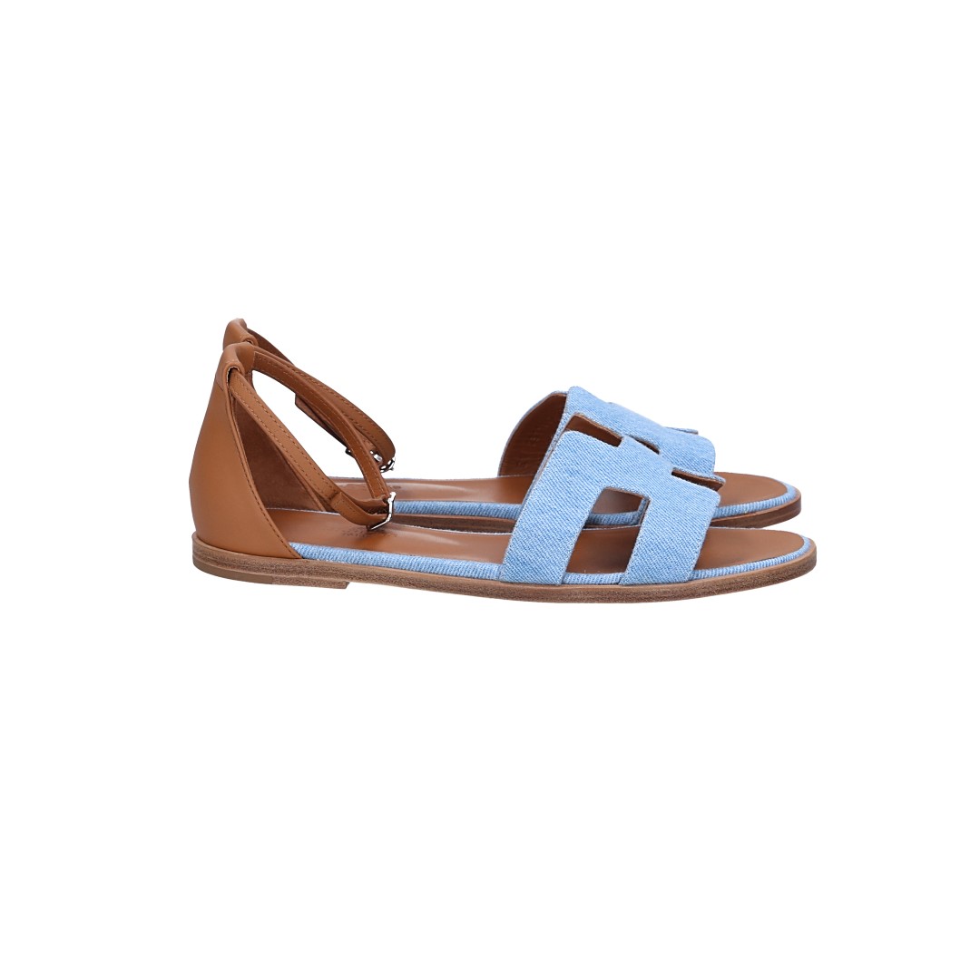 HERMÈS SANDALE 'SANTORINI' AUS KALBSLEDER IN BLEU CLAIR/NATUREL IN GR. 38,5