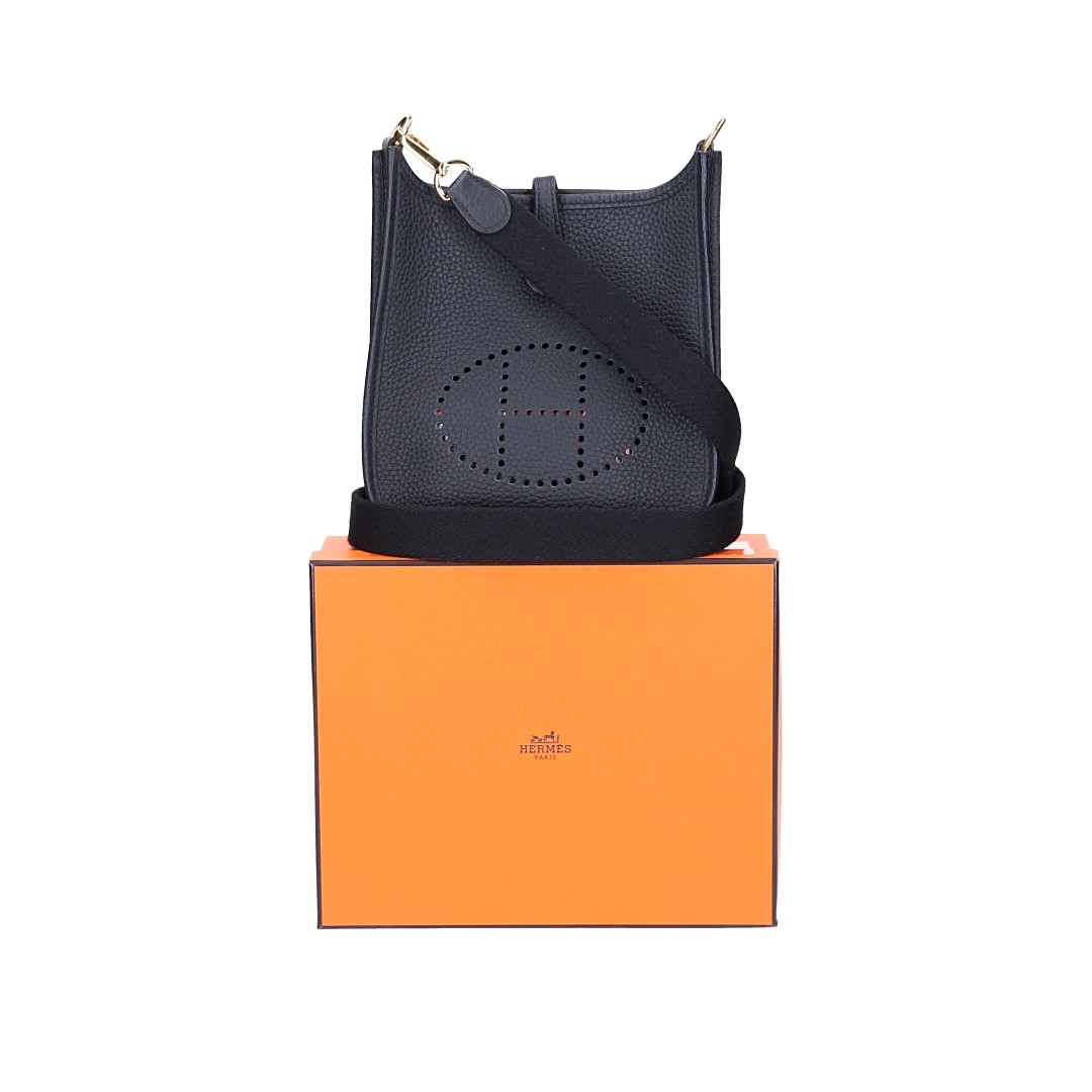 HERMÈS ÉVELYNE III 16 HANDTASCHE AUS TAURILLON CLÉMENCE IN NOIR MIT GHW