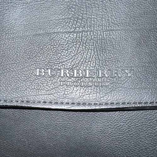 BURBERRY CLUTCH TASCHE AUS KALBSLEDER IN SCHWARZ